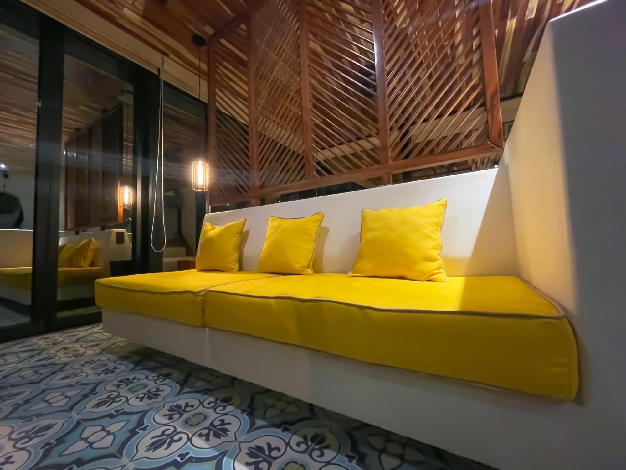 Invisible Loft Experience